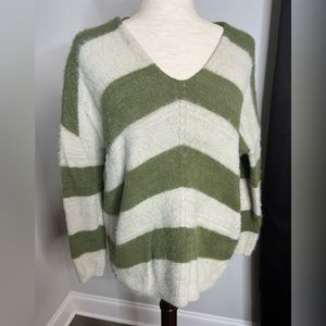 Sweater/SM/ Olive Cream